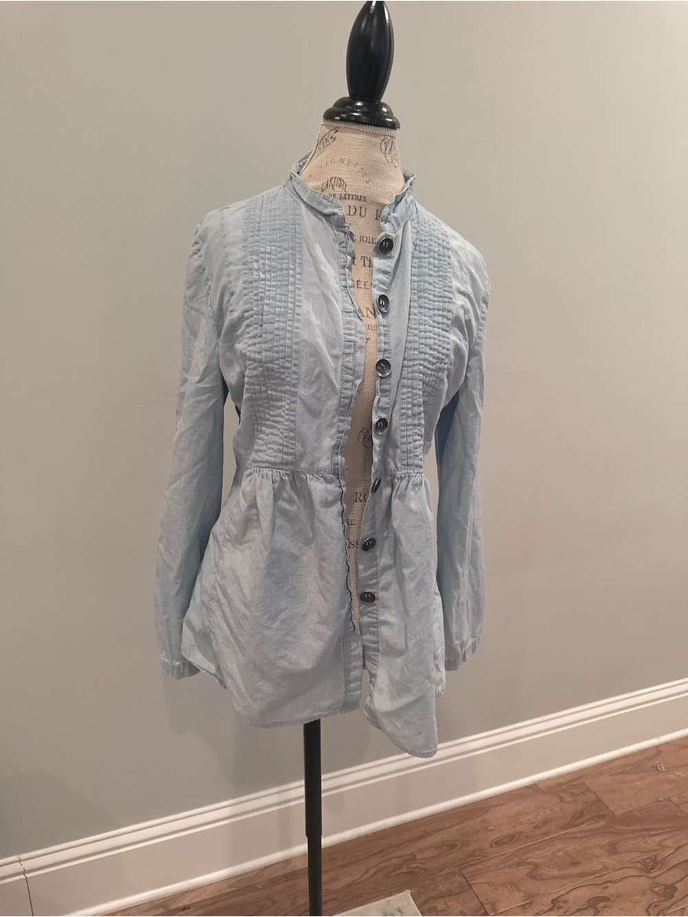 Light Blue Womens Button-Front Pintuck Peplum Shirt